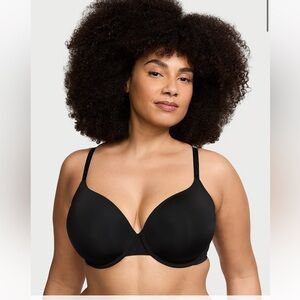 Victoria's Secret Classic Black‎ Bra - lightly lined T-shirt bra